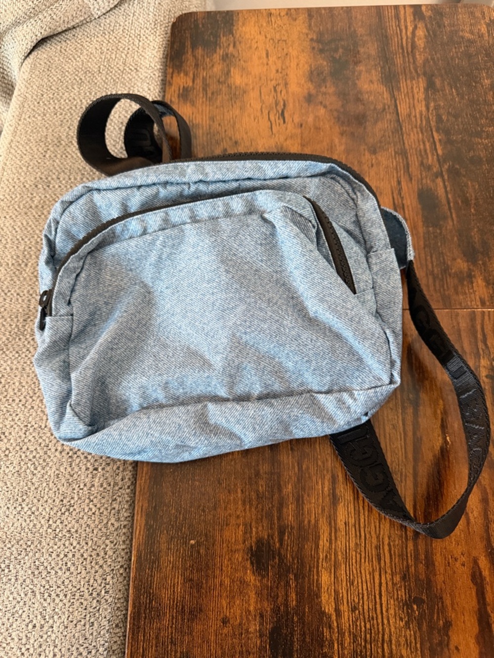 NWOT BAGGU Blue Belt Bag with Black Strap Fanny Pack digital denim - Picture 4 of 8